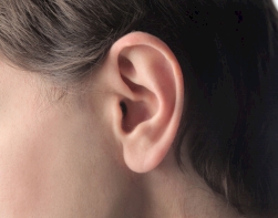 Plastyka uszu dla dorosłych lub dzieci – zabieg, który zmienia wiele!